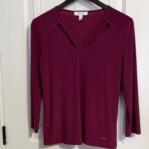 Nine West Long Sleeve V-Neck Top in Deep Wine